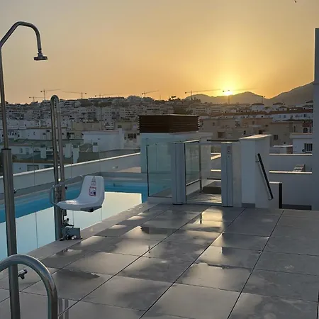 Lejlighed The Palm Retreat-rooftop-pool-beach *
